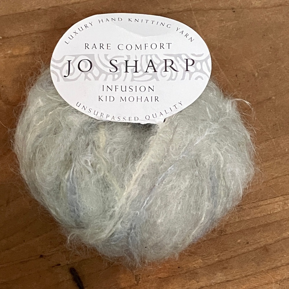 Infusion Kid Mohair Yarn - Soft Gray with color variation - New Zealand mohair